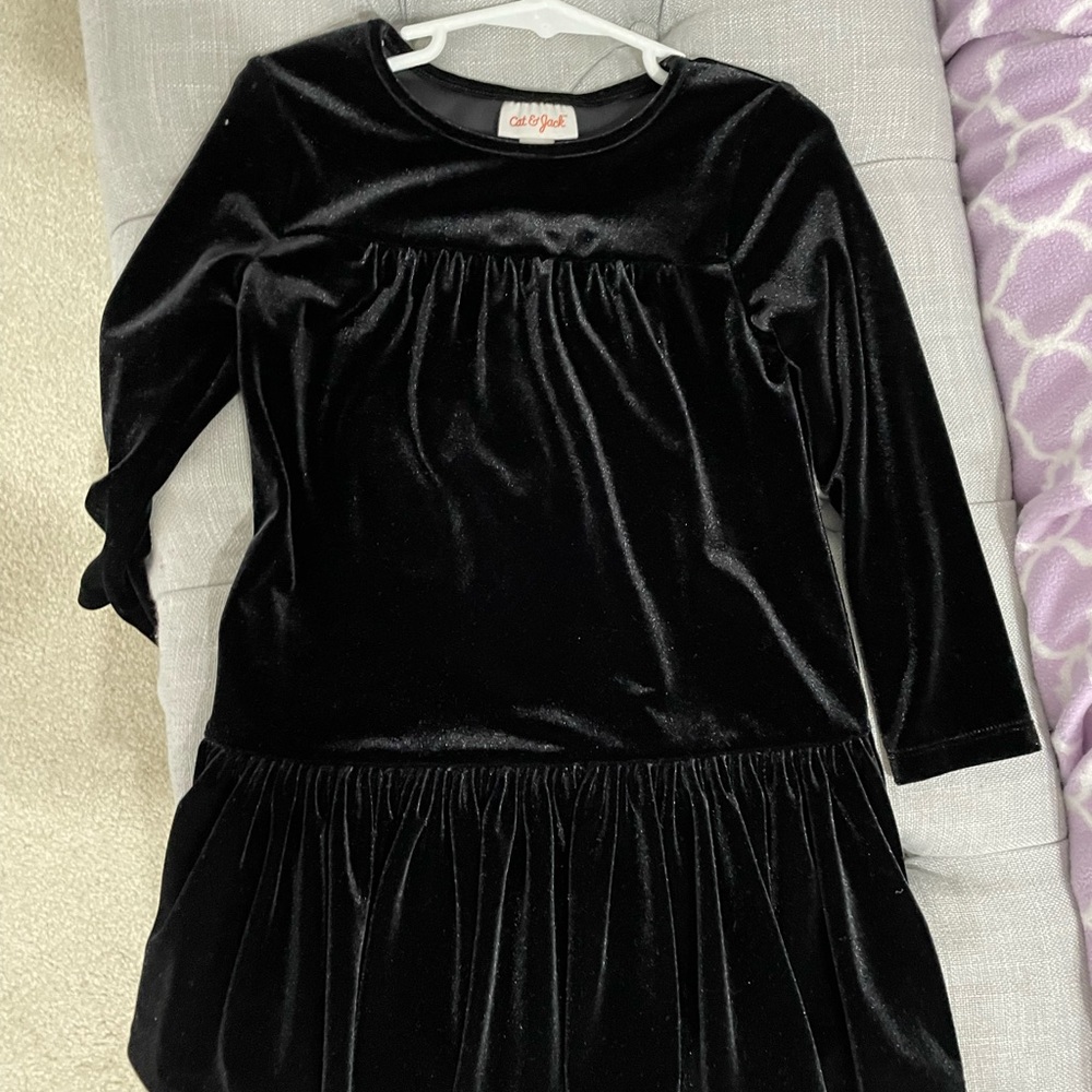 Velvet tiered black dress 3T